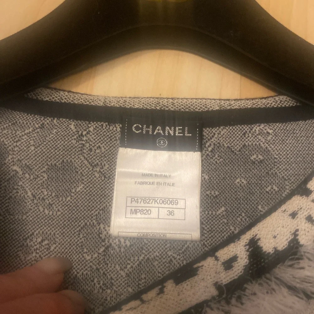 CHANEL 14C Resort Runway Camellia CC Logo Jacquard Knit Top